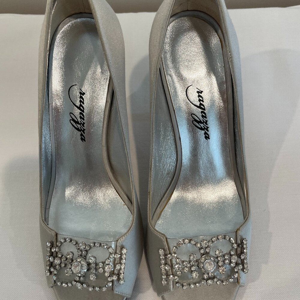 New Ragazza Silver Peau de Soie Open Toe Pumps with Rhinestone Decoration